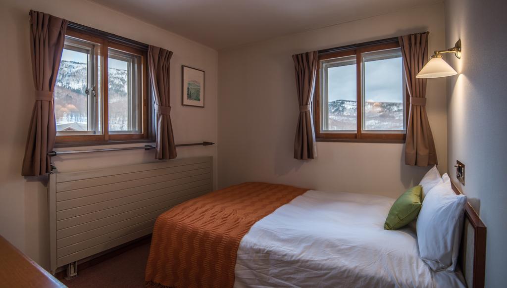 Okushiga Kogen Hotel Yamanouchi  Buitenkant foto